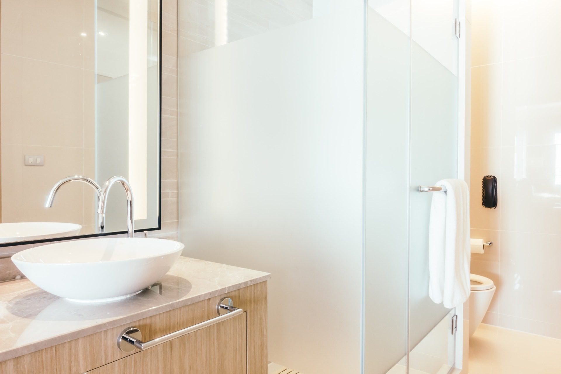 Give Your Bathroom A Stunning Ambience with Custom Shower Doors