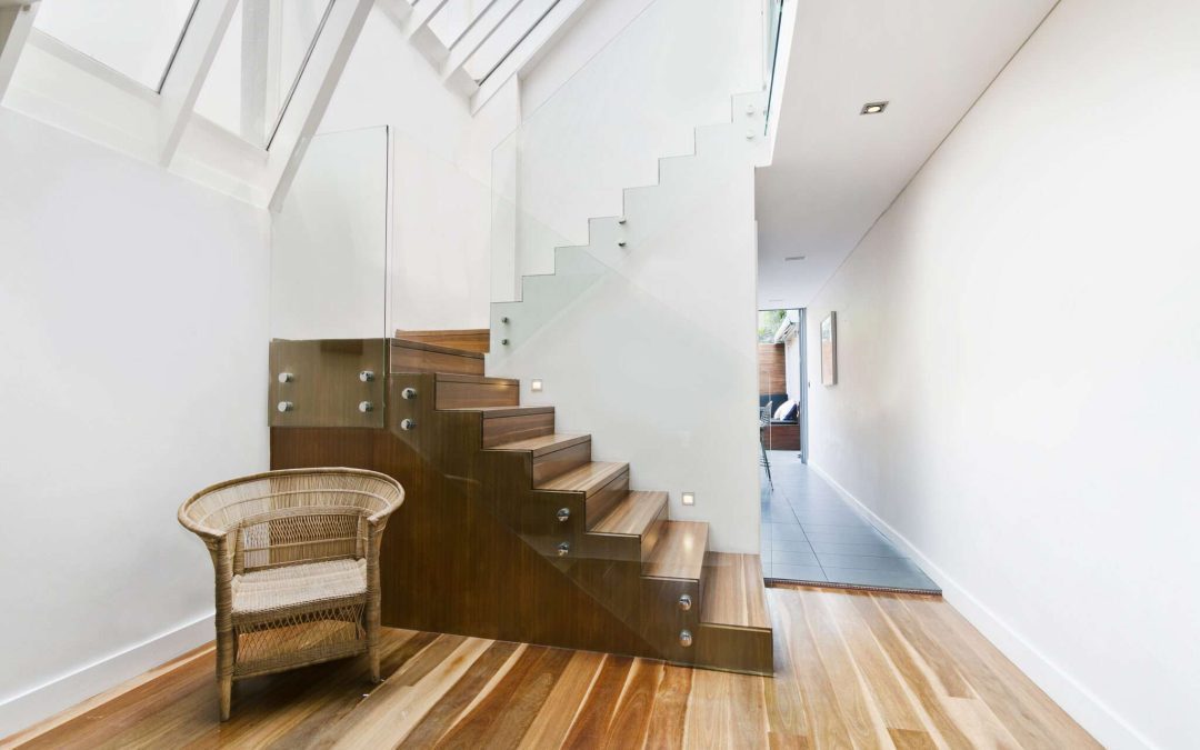 How To Choose The Best Glass Railing